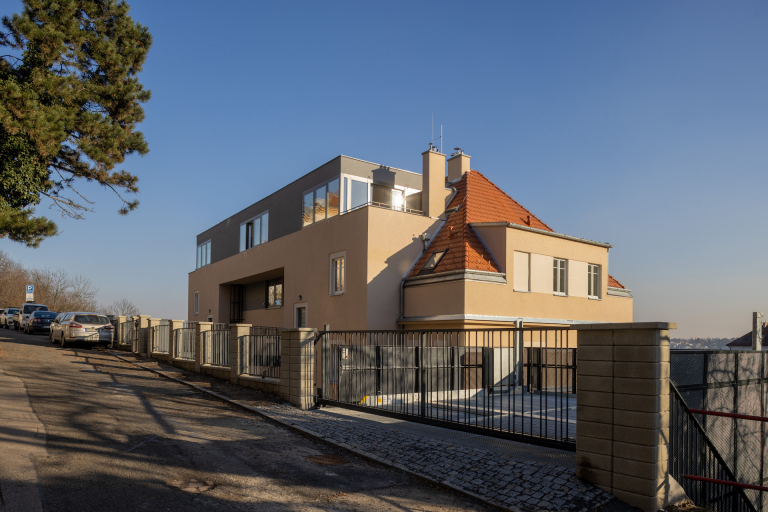 Mezonetový byt 4+kk, Praha 5 – Smíchov