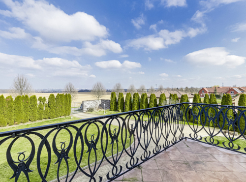 Prodej - Velkolepá vila, Dolní Břežany, Praha–západ