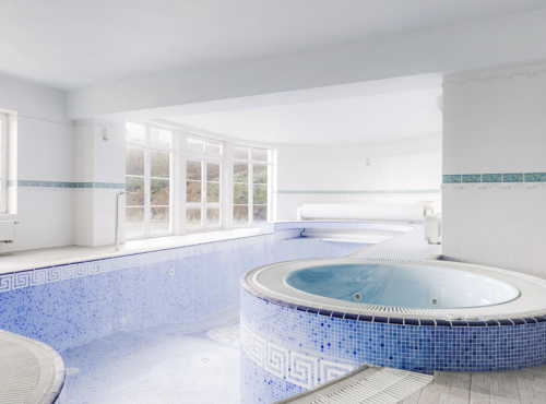 Prodej - Velkolepá vila, Dolní Břežany, Praha–západ