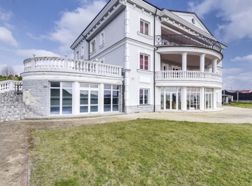 Prodej - Velkolepá vila, Dolní Břežany, Praha–západ