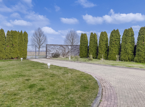 Prodej - Velkolepá vila, Dolní Břežany, Praha–západ