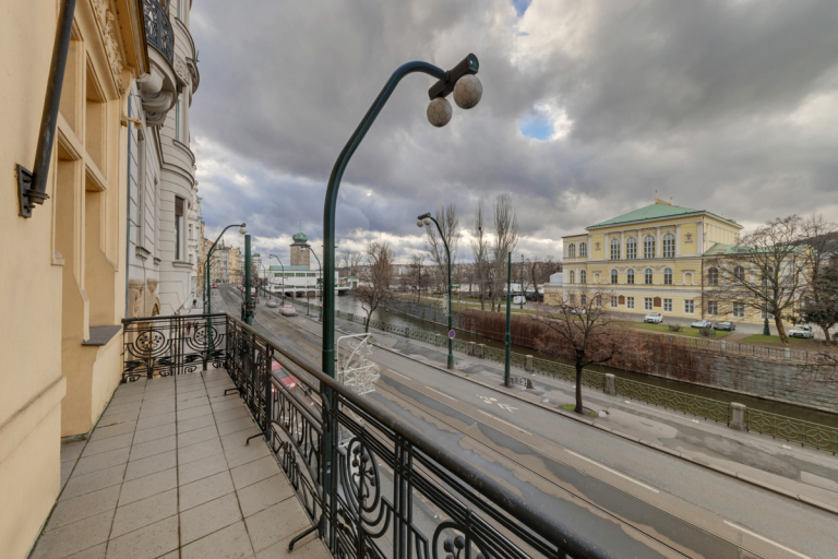 Byt s balkonem a výhledem 3+kk, Praha 1 – Nové Město