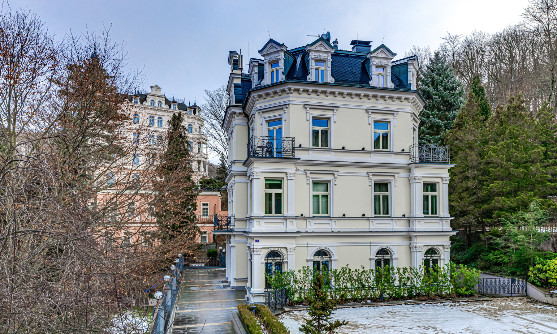 Unique historic villa Koretz, Karlovy Vary