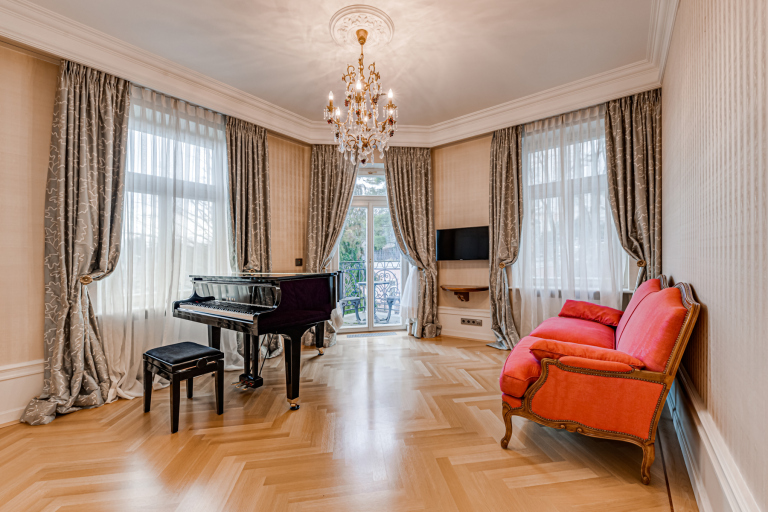 Unique historic villa Koretz, Karlovy Vary