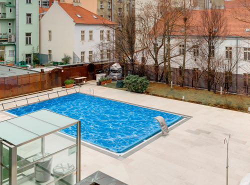 Sale - Residential living with outdoor swimming pool, Prague 2 – Vinohrady