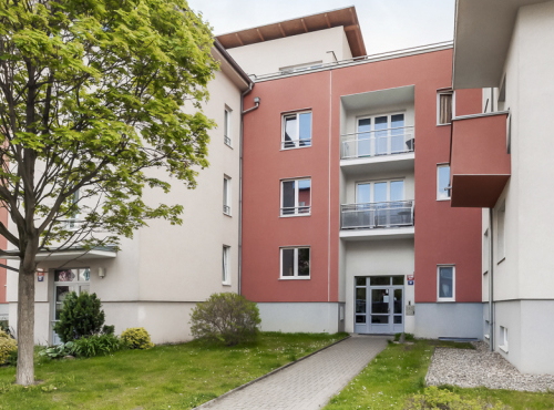 Sale - Bright apartment 2 + kk with balcony, Prague 10, Hostivař