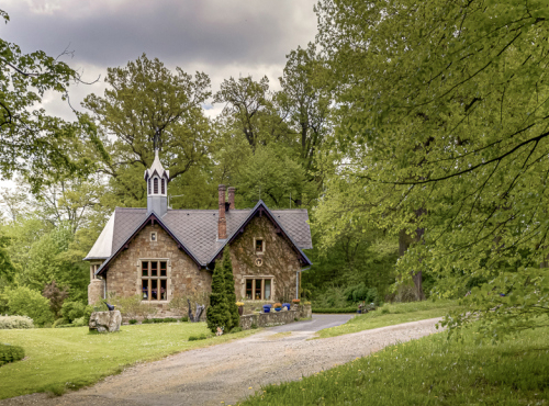 Sale - Historic villa on a golf course, Silherovice