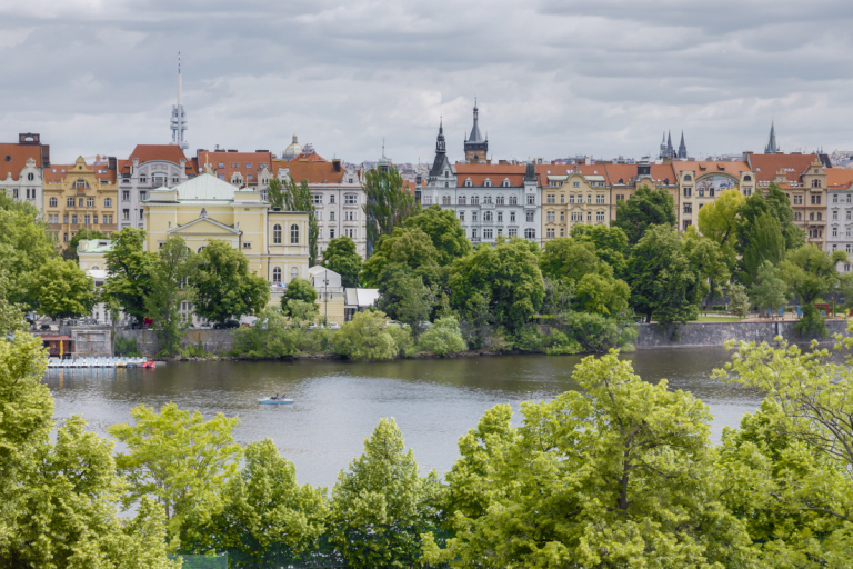 Světlý byt  4+kk s balkónem, Praha 5 - Smíchov