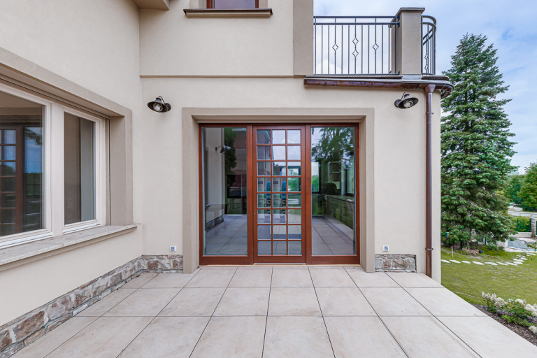 Superior apartment 3+1 with terrace, Prague 4 - Kunratice