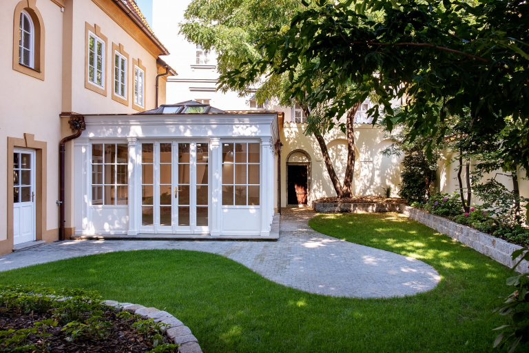 Historická vila 8+1 u parku Kampa, Praha 1 - Malá Strana