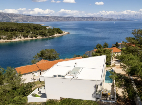 Zahraniční nemovitosti - K prodeji: Elegantní vila s výhledem na moře, Chorvatsko - Hvar