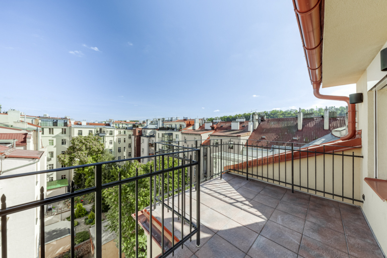 Spacious duplex apartment with terrace, Prague 8 - Karlín