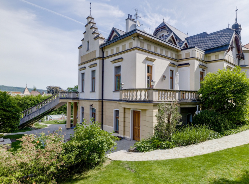 Prodej - Jedinečná rodinná vila s duší, Dobřichovice - Středočeský kraj