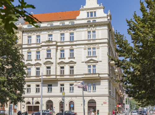 Pronájem - Velkorysý mezonetový byt 5+1, Praha 5 - Malá Strana