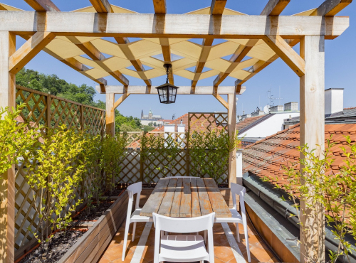 Pronájem - Velkorysý mezonetový byt 5+1, Praha 5 - Malá Strana