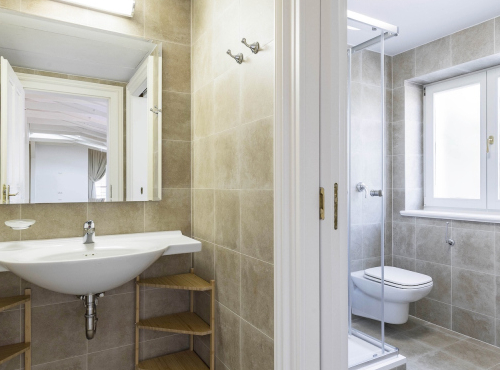 Pronájem - Velkorysý mezonetový byt 5+1, Praha 5 - Malá Strana