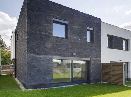 Pronájem - Částečně zařízený rodinný dům se zahradou, Praha 5 - Stodůlky