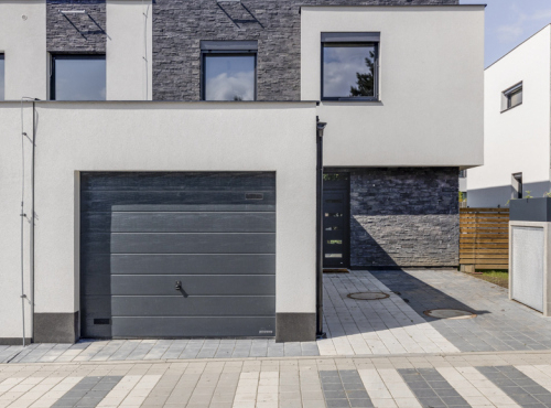 Pronájem - Částečně zařízený rodinný dům se zahradou, Praha 5 - Stodůlky