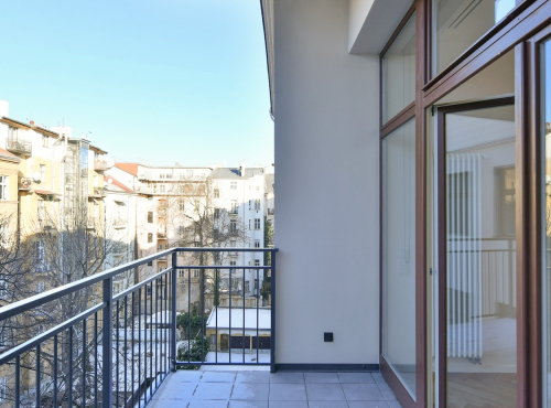 Pronájem - Slunný byt 3+kk s balkonem, Praha 5 - Janáčkovo nábřeží