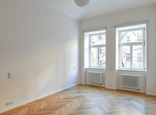 Pronájem - Prostorný byt 3+kk s balkonem, Praha 5 - Janáčkovo nábřeží