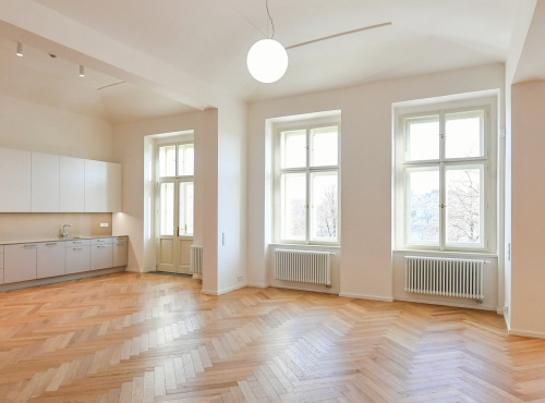 Pronájem - Prostorný byt 3+kk s balkonem, Praha 5 - Janáčkovo nábřeží