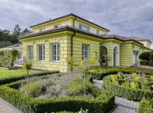 Unique villa by Průhonice park, Prague – Jesenice, Osnice