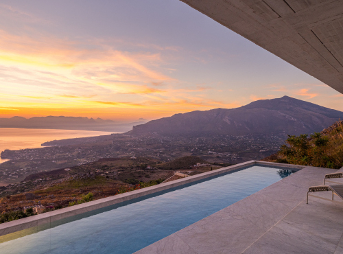 Zahraniční nemovitosti - K prodeji: Designová vila s výhledem na záliv, Itálie - Sicílie