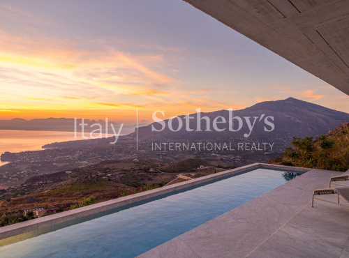 Zahraniční nemovitosti - K prodeji: Designová vila s výhledem na záliv, Itálie - Sicílie