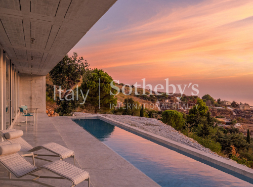 Zahraniční nemovitosti - K prodeji: Designová vila s výhledem na záliv, Itálie - Sicílie