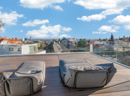 Zahraniční nemovitosti - Minimalistická Vila Ria, Slovensko - Bratislava, Staré Město