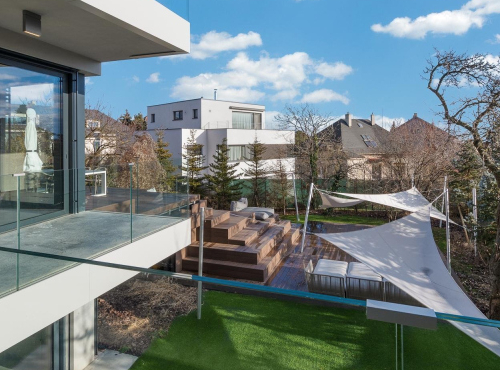 Zahraniční nemovitosti - Minimalistická Vila Ria, Slovensko - Bratislava, Staré Město