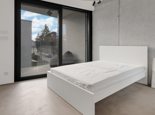 Zahraniční nemovitosti - Minimalistická Vila Ria, Slovensko - Bratislava, Staré Město