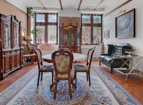 Zahraniční nemovitosti - Historický měšťanský dům z 15. století, Slovensko - Kremnica