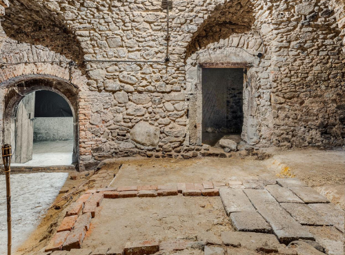 Zahraniční nemovitosti - Historický měšťanský dům z 15. století, Slovensko - Kremnica