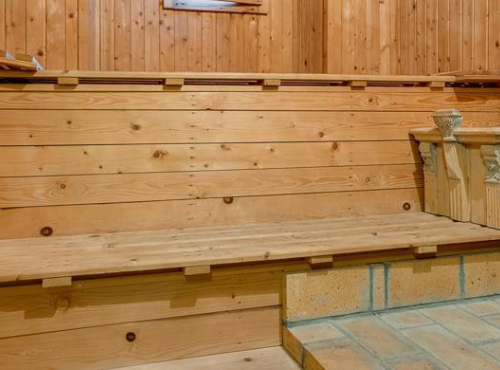 Zahraniční nemovitosti - Historický měšťanský dům z 15. století, Slovensko - Kremnica