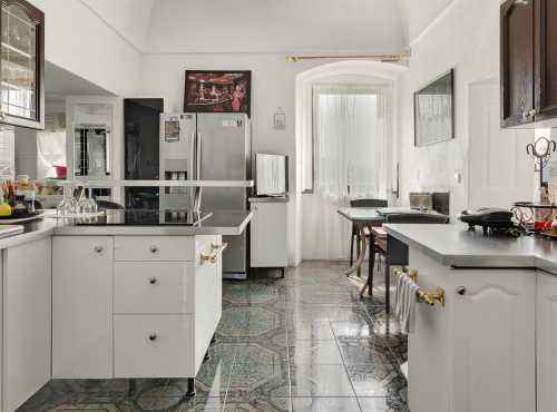 Zahraniční nemovitosti - Historický měšťanský dům z 15. století, Slovensko - Kremnica