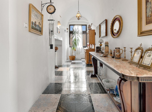 Zahraniční nemovitosti - Historický měšťanský dům z 15. století, Slovensko - Kremnica