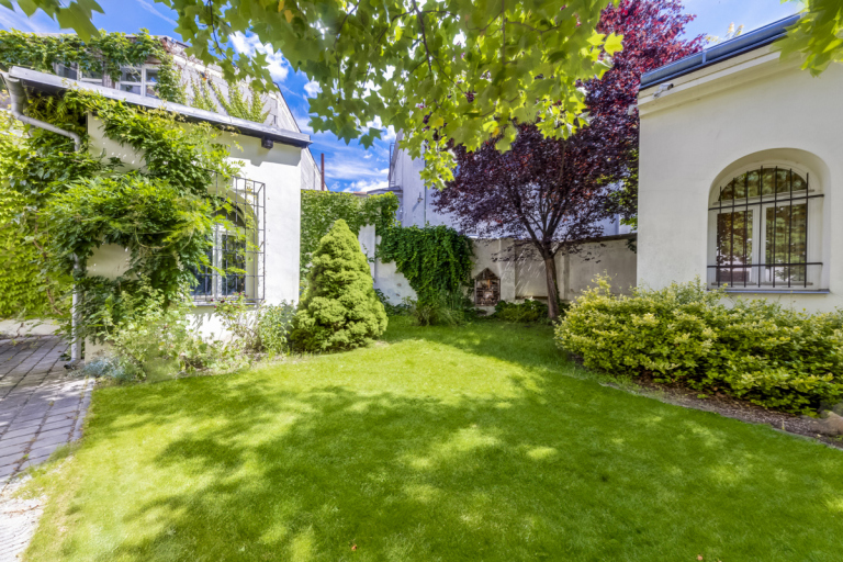 Světlý byt 2+1, Praha 3 - Žižkov