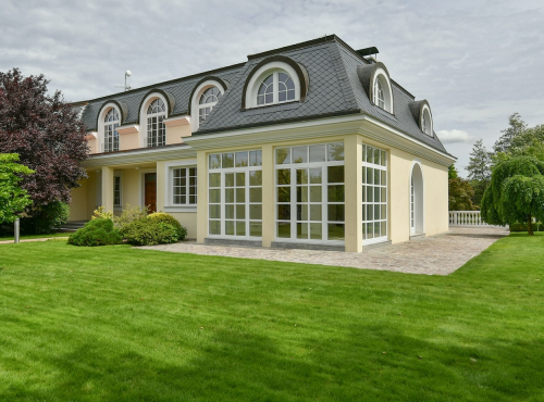 Luxusní vila se zahradou,  Praha - západ, Průhonice