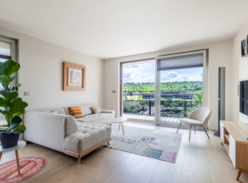 Foreign Properties - Modern apartment 3+kk with terrace, Prague 5 - Smichov