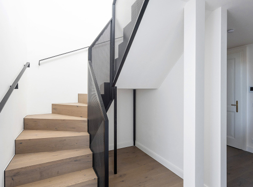 Sale - Bright 4+kk apartment, Prague 10 - Vršovice