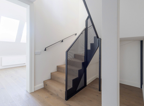 Sale - Bright 4+kk apartment, Prague 10 - Vršovice