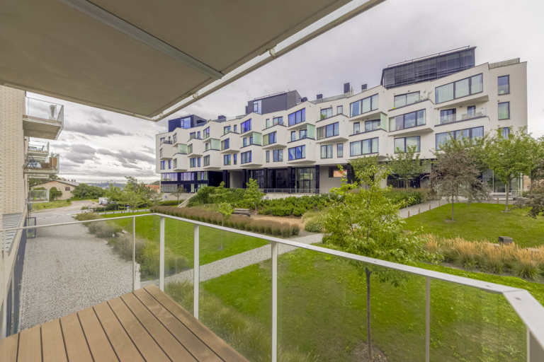 Světlý byt 1+kk, Praha 5 - Smíchov