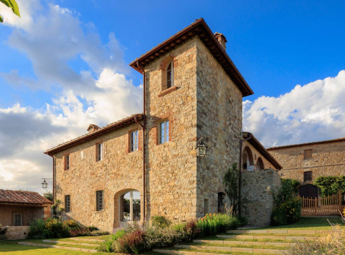 Zahraniční nemovitosti - Prestižní vinařská usedlost s kostelem, Itálie - Toskánsko