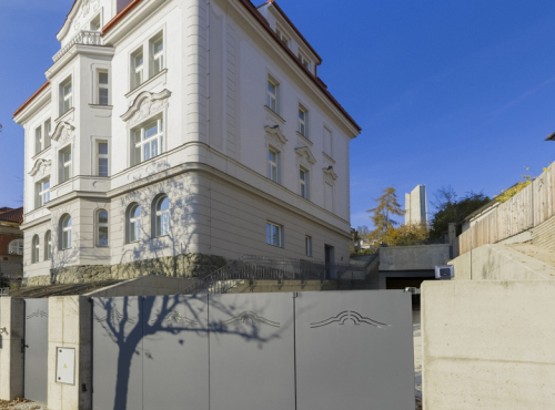 Apartments in an exclusive historic villa, Prague 5 - Smichov