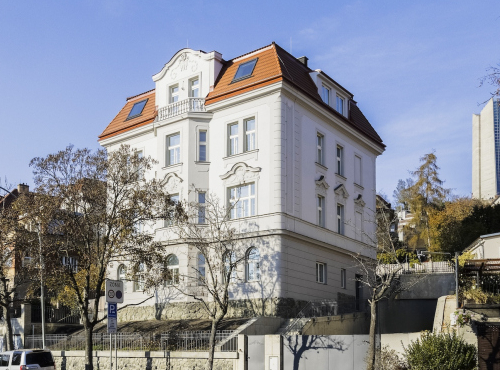 Apartments in an exclusive historic villa, Prague 5 - Smichov