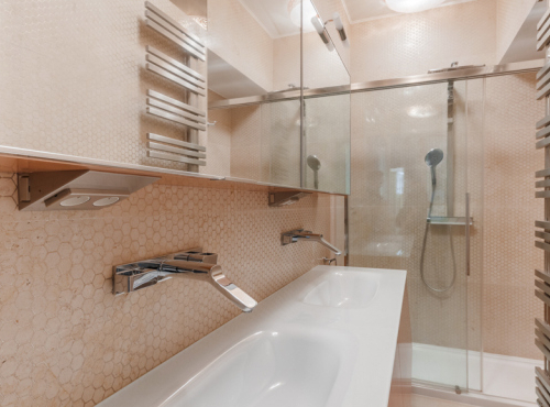 Pronájem - Luxusní byt 3+1 v secesním stylu, Praha 1 - Pařížská