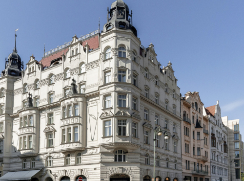 Pronájem - Luxusní byt 3+1 v secesním stylu, Praha 1 - Pařížská