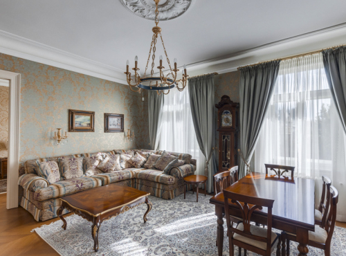 Pronájem - Luxusní byt 3+1 v secesním stylu, Praha 1 - Pařížská