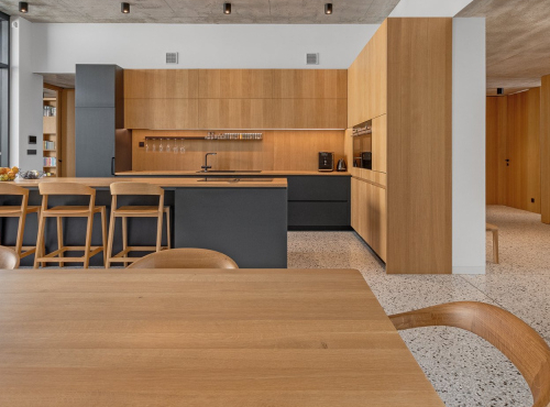 Zahraniční nemovitosti - Nadčasová smart vila s bazénem, Slovensko - Borinka